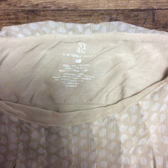 Top - Picture 2 of 2